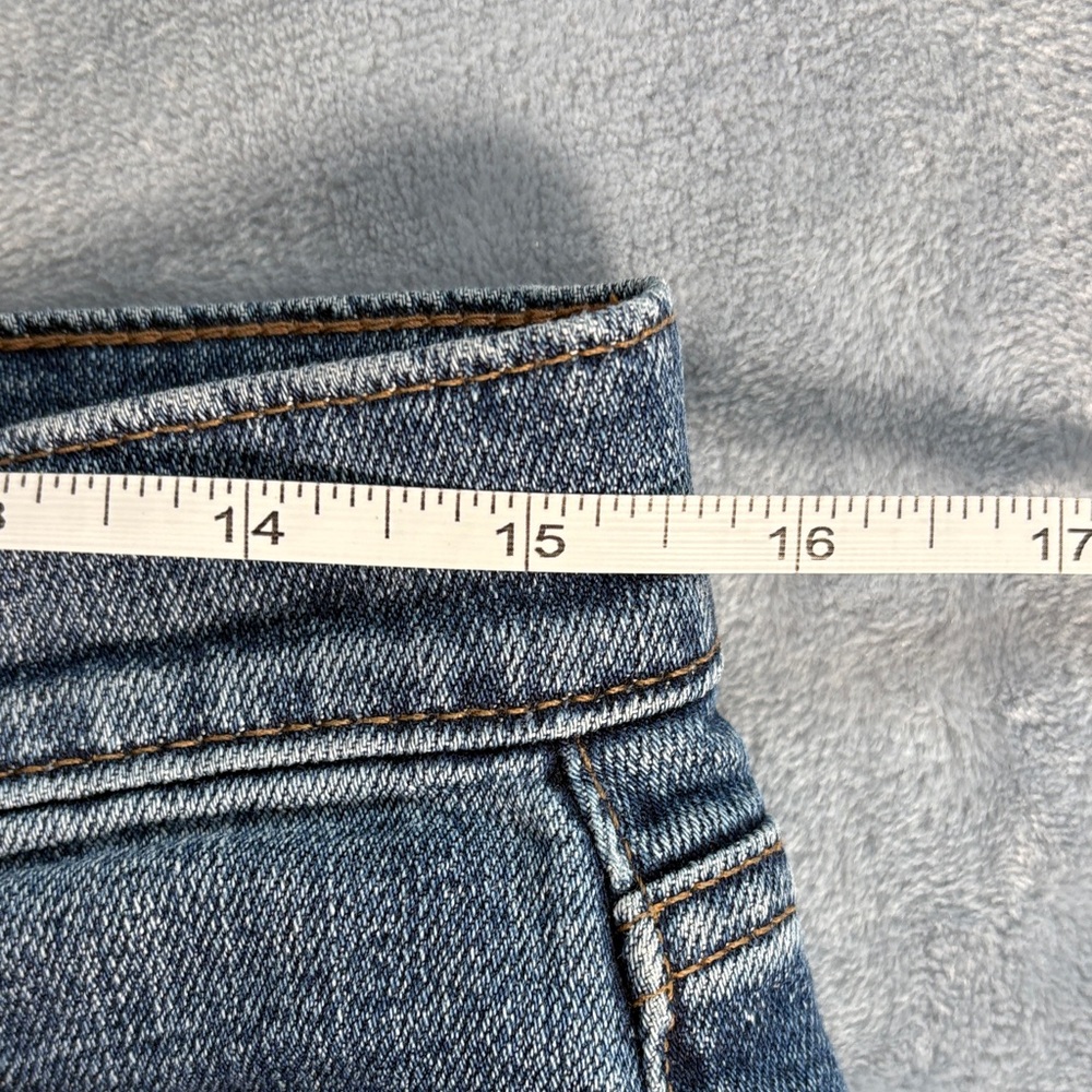 GAP Best Girlfriend Embellished Cropped Jeans - Picture 9 of 12
